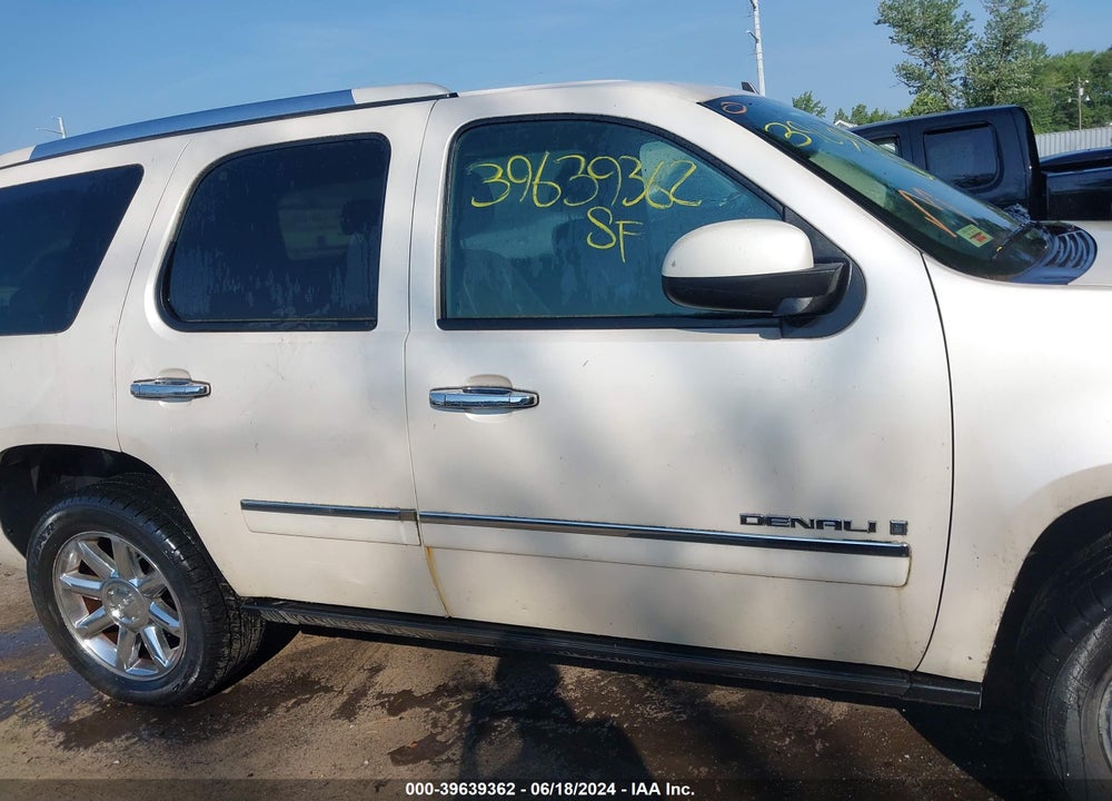 2009 GMC YUKON DENALI VIN: 1GKFK03219R201176