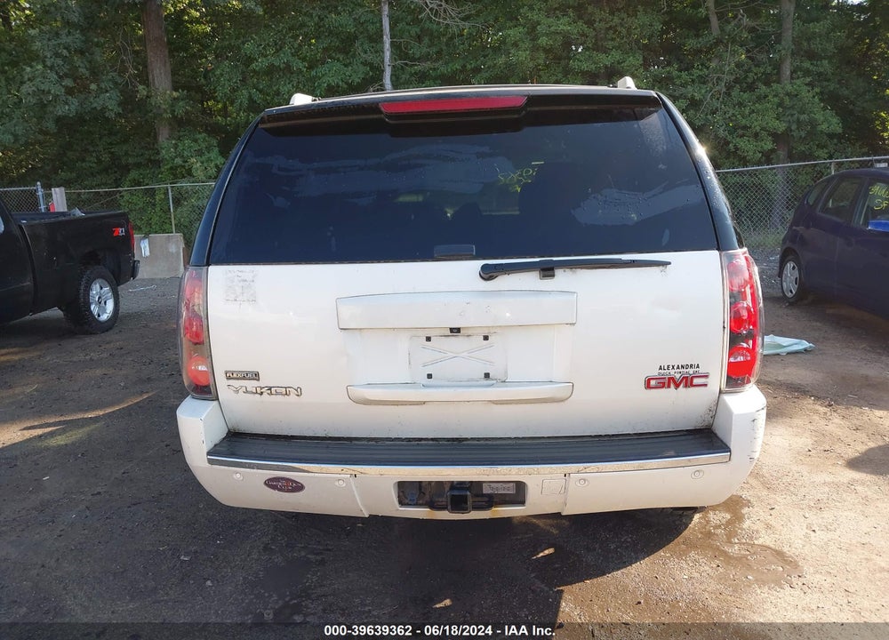 2009 GMC YUKON DENALI VIN: 1GKFK03219R201176
