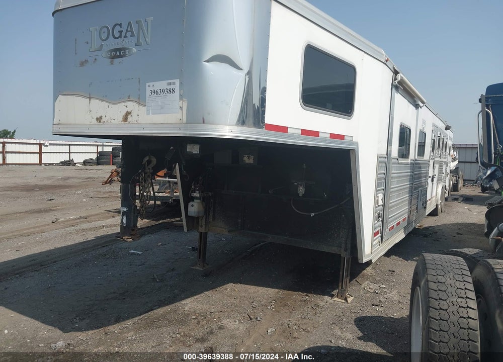 2014 LAYTON 8415 RAZOR VIN: 1L9HR4328E2472191