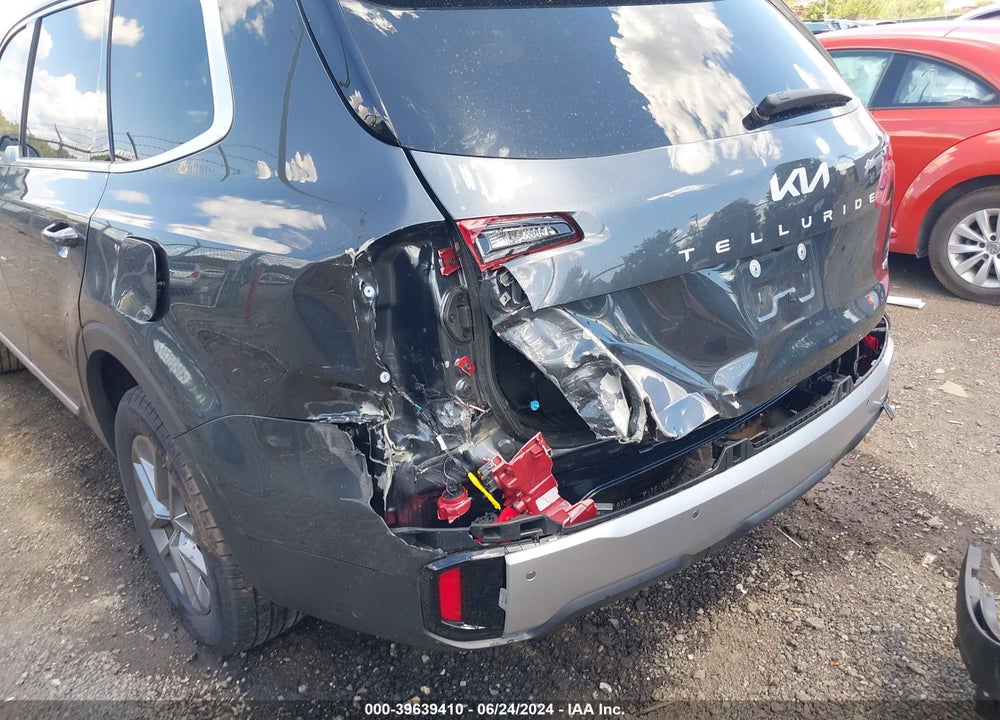 2023 KIA TELLURIDE LX VIN: 5XYP2DGC7PG350259