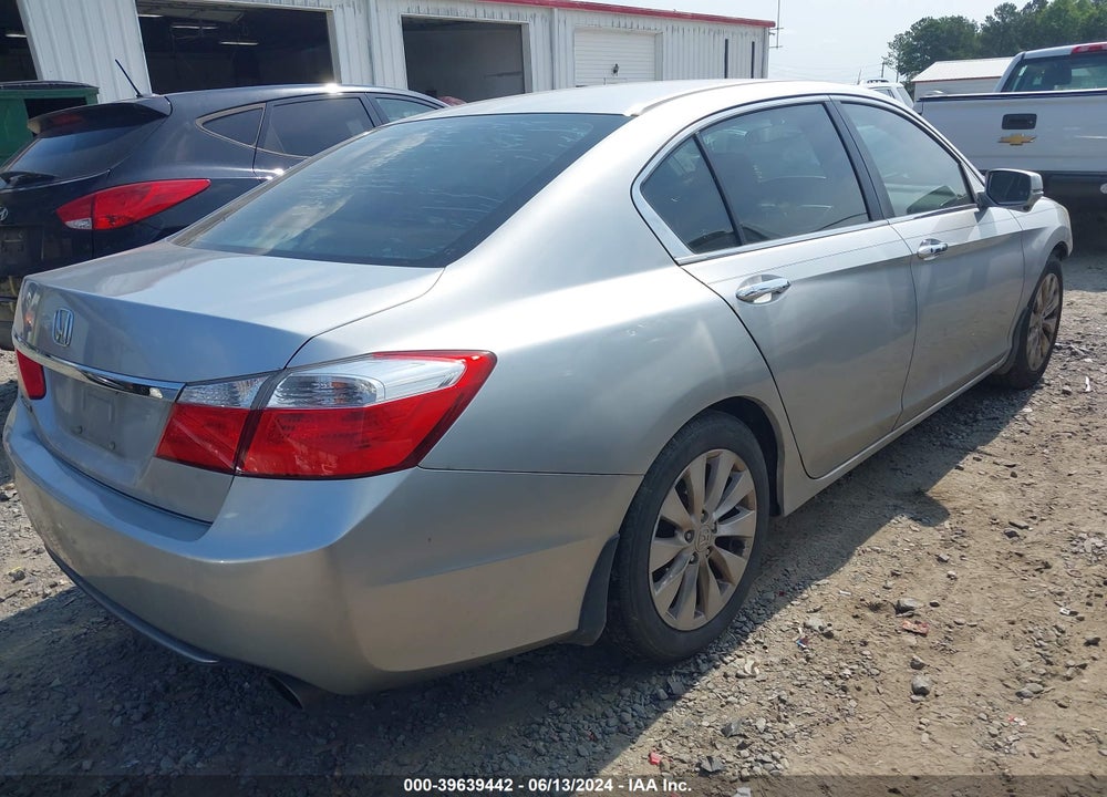 2013 HONDA ACCORD EX VIN: 1HGCR2F77DA023196