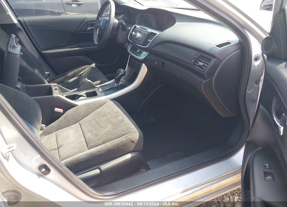 2013 HONDA ACCORD EX VIN: 1HGCR2F77DA023196
