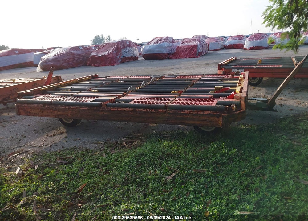 2004 EQUIPMENT GSE A05165D VIN: 00000000000168498