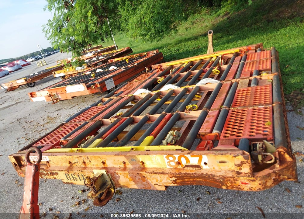 2004 EQUIPMENT GSE A05165D VIN: 00000000000168498