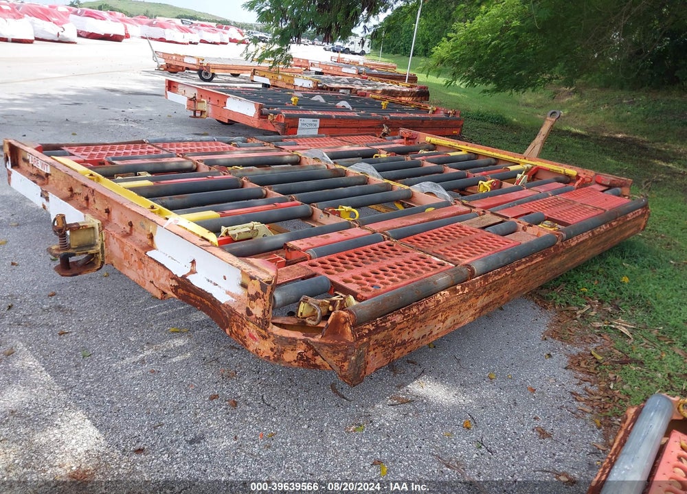 2004 EQUIPMENT GSE A05165D VIN: 00000000000168498