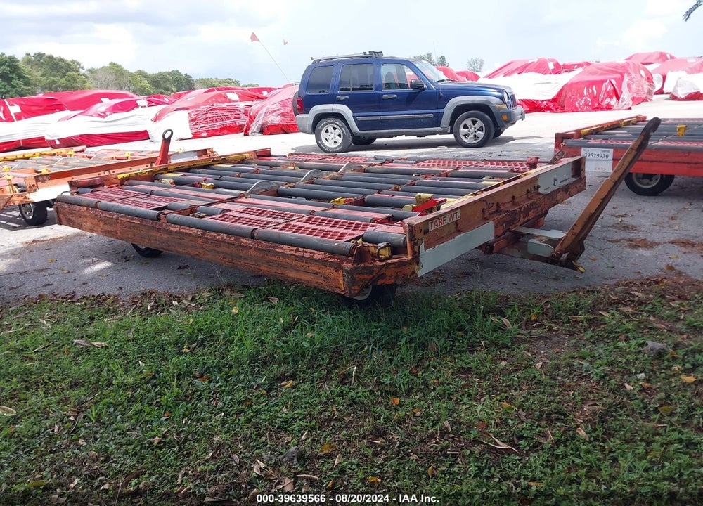 2004 EQUIPMENT GSE A05165D VIN: 00000000000168498