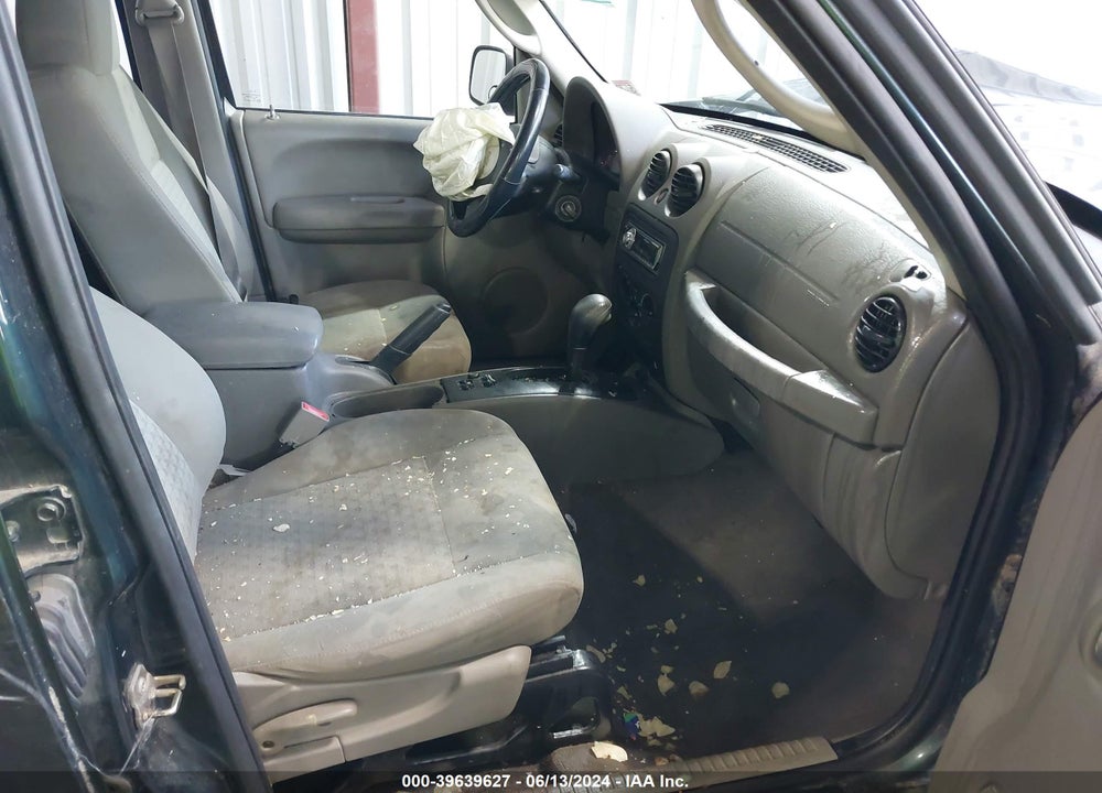 2005 JEEP LIBERTY SPORT VIN: 1J4GK48K55W560178