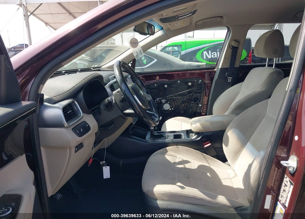 2019 KIA SORENTO 3.3L LX VIN: 5XYPG4A58KG455817