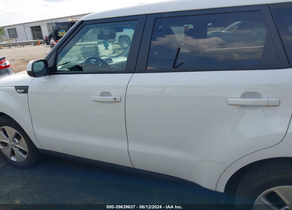 2014 KIA SOUL VIN: KNDJN2A26E7738952