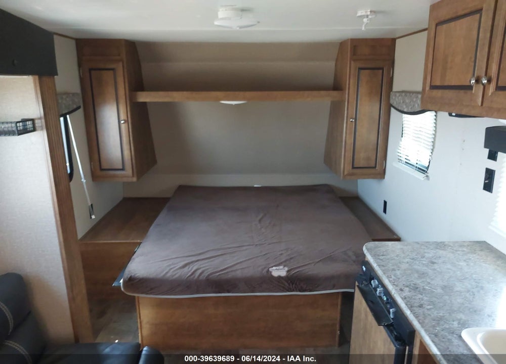2017 TRAVEL CRAFT Z-1 LITE 18 SS VIN: 4V0TC1812HJ009902