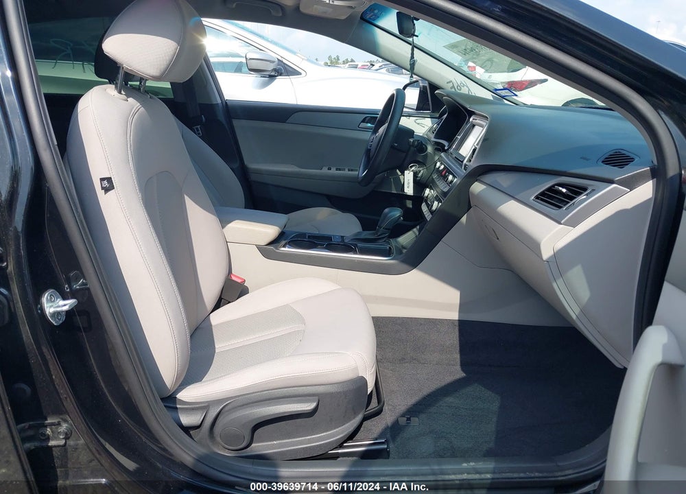 2019 HYUNDAI SONATA SE VIN: 5NPE24AF7KH820186