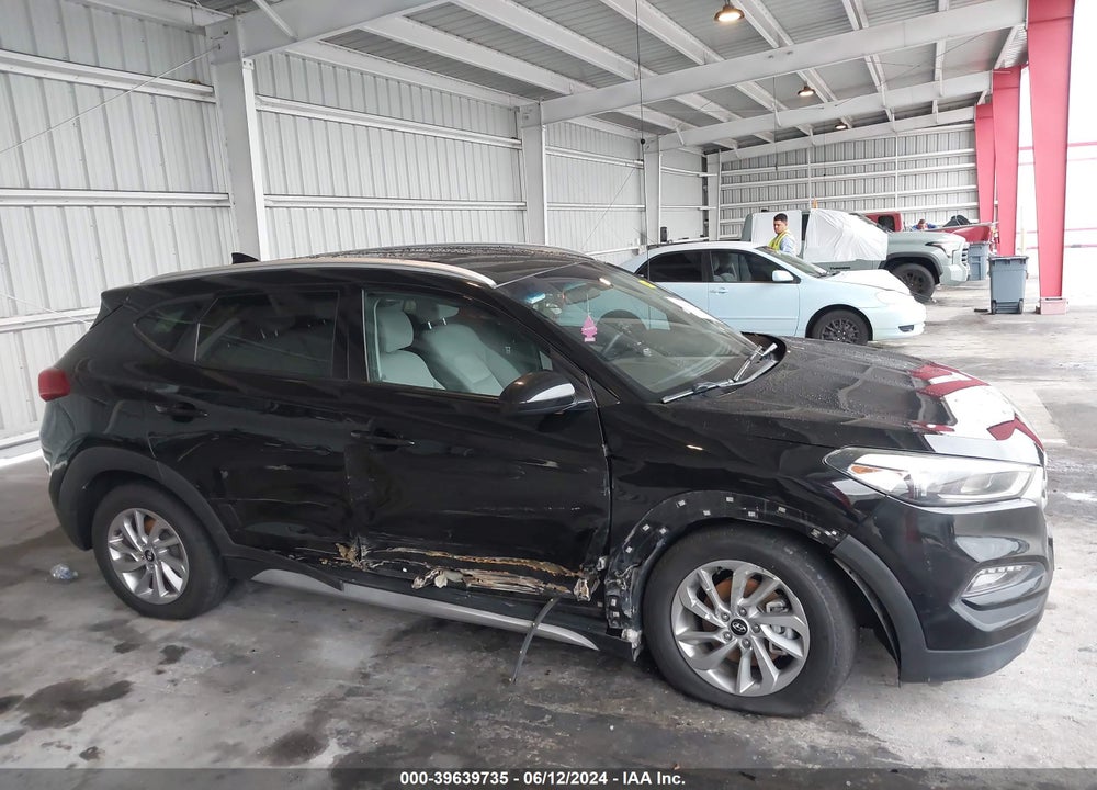 2018 HYUNDAI TUCSON SEL VIN: KM8J33A41JU631750
