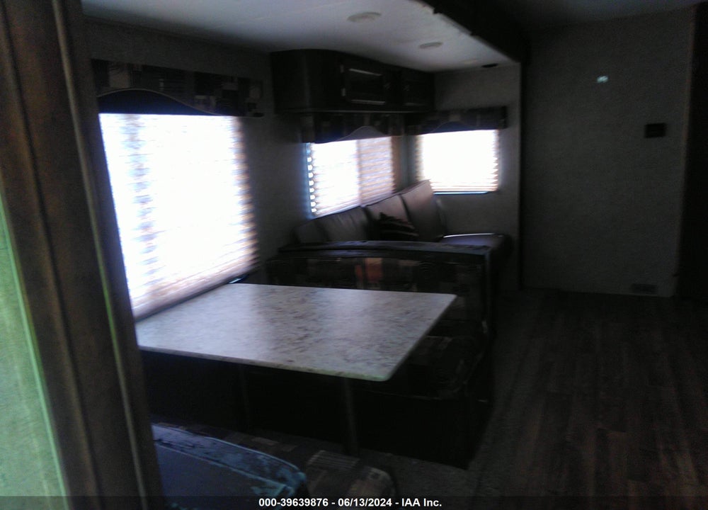 2016 VENTURE SPORTTREK VIN: 4EZT13224G5044668