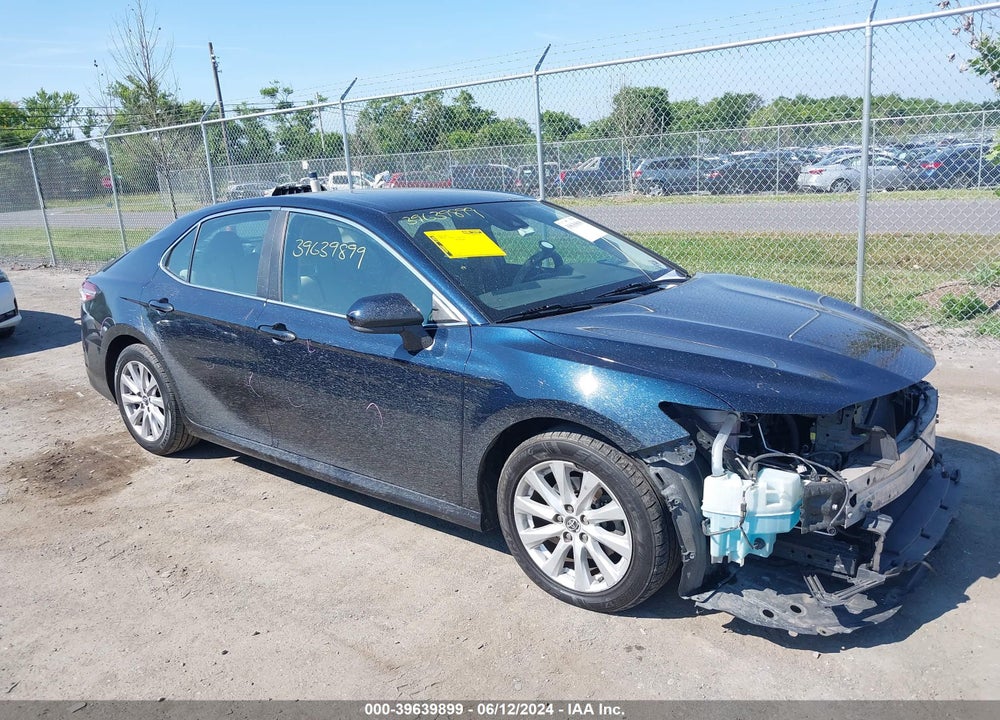 2018 TOYOTA CAMRY LE VIN: 4T1B11HK4JU656399