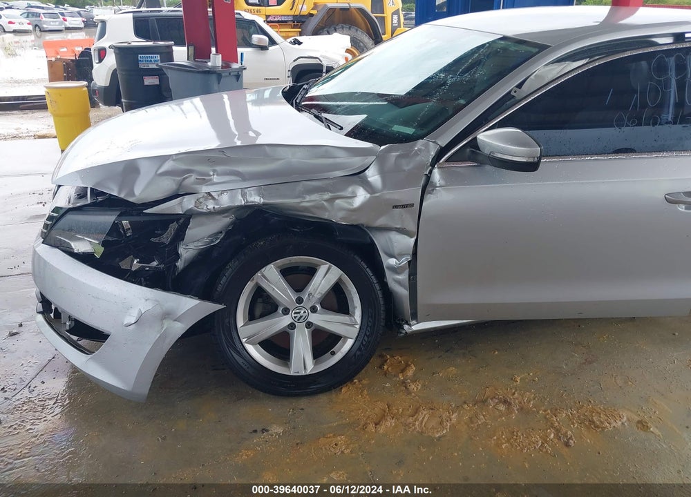 2015 VOLKSWAGEN PASSAT VIN: 1VWAS7A3XFC118318