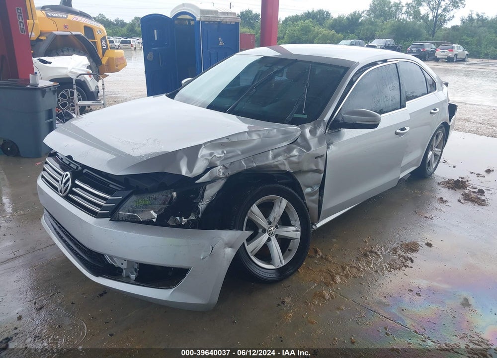 2015 VOLKSWAGEN PASSAT VIN: 1VWAS7A3XFC118318