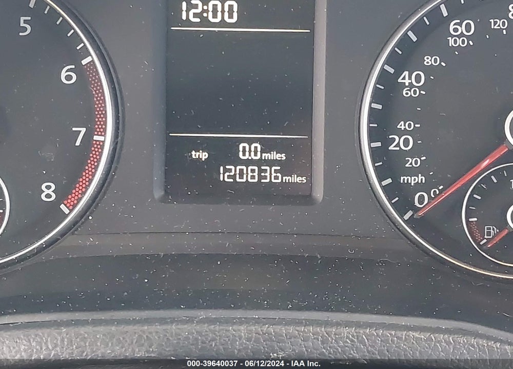 2015 VOLKSWAGEN PASSAT VIN: 1VWAS7A3XFC118318