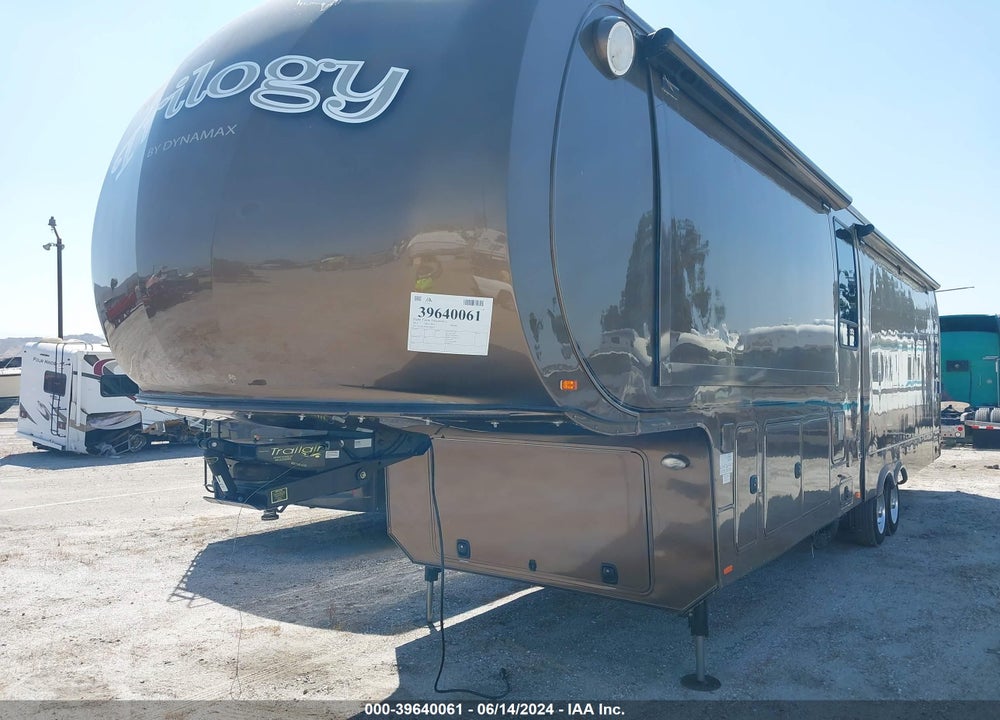 2013 DYNAMAX TRILOGY 3850RL VIN: 5ZT3TL4B9DC000101