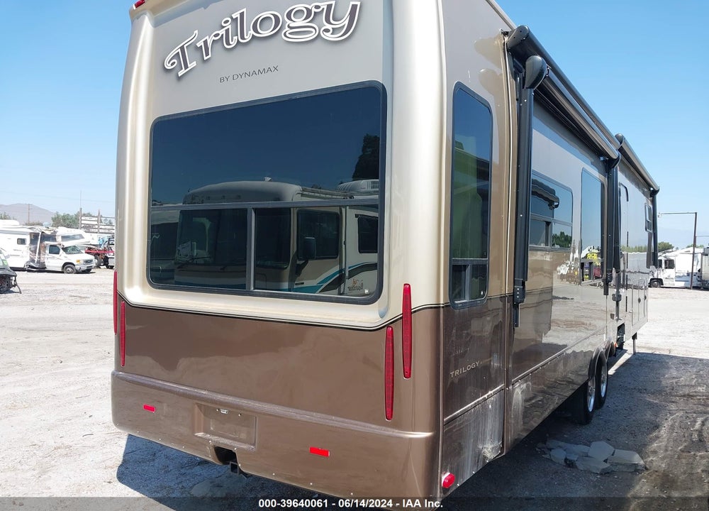 2013 DYNAMAX TRILOGY 3850RL VIN: 5ZT3TL4B9DC000101
