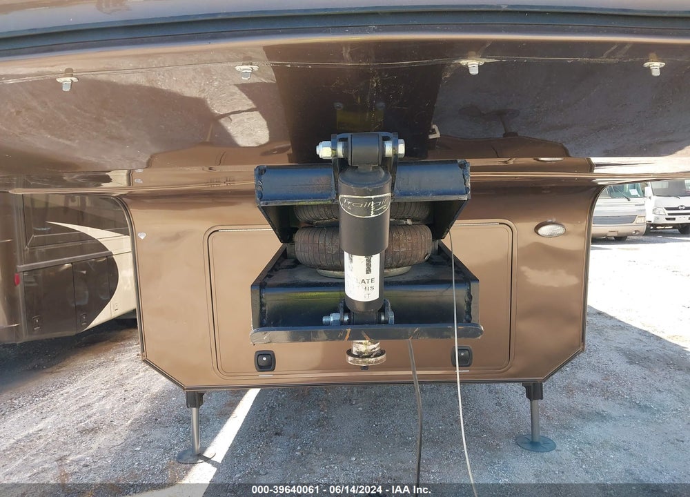 2013 DYNAMAX TRILOGY 3850RL VIN: 5ZT3TL4B9DC000101