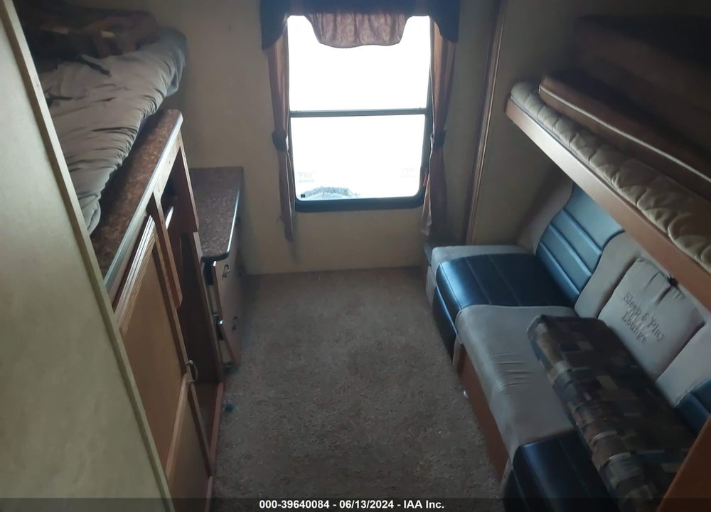 2012 TRACER EXECUTIVE 3150 BHD VIN: 5ZT2TRXB4CB501704