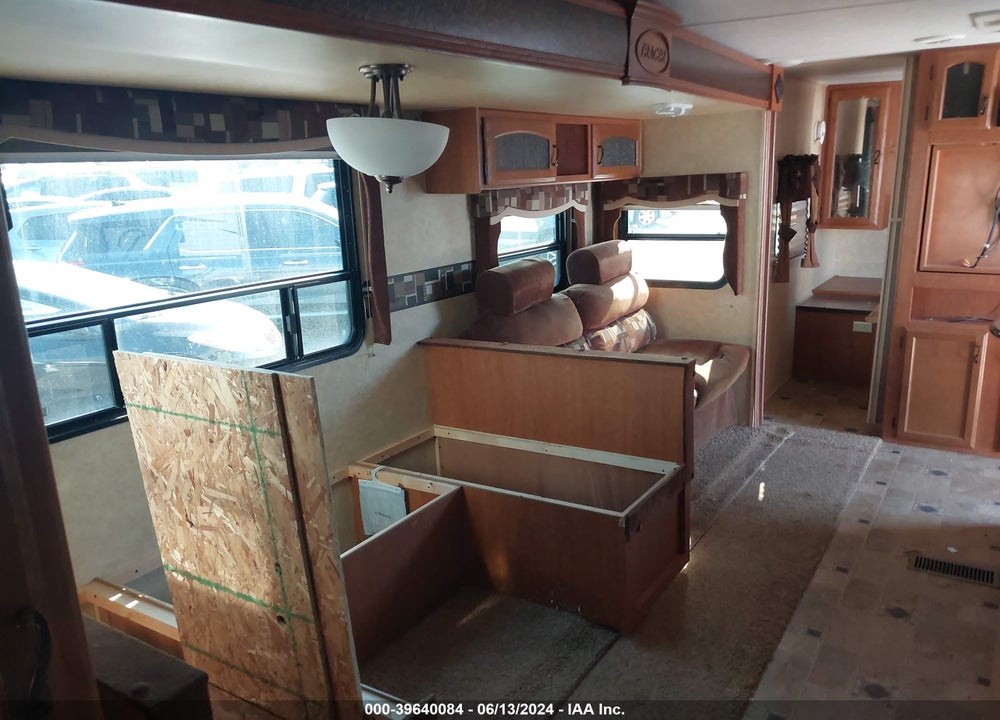 2012 TRACER EXECUTIVE 3150 BHD VIN: 5ZT2TRXB4CB501704