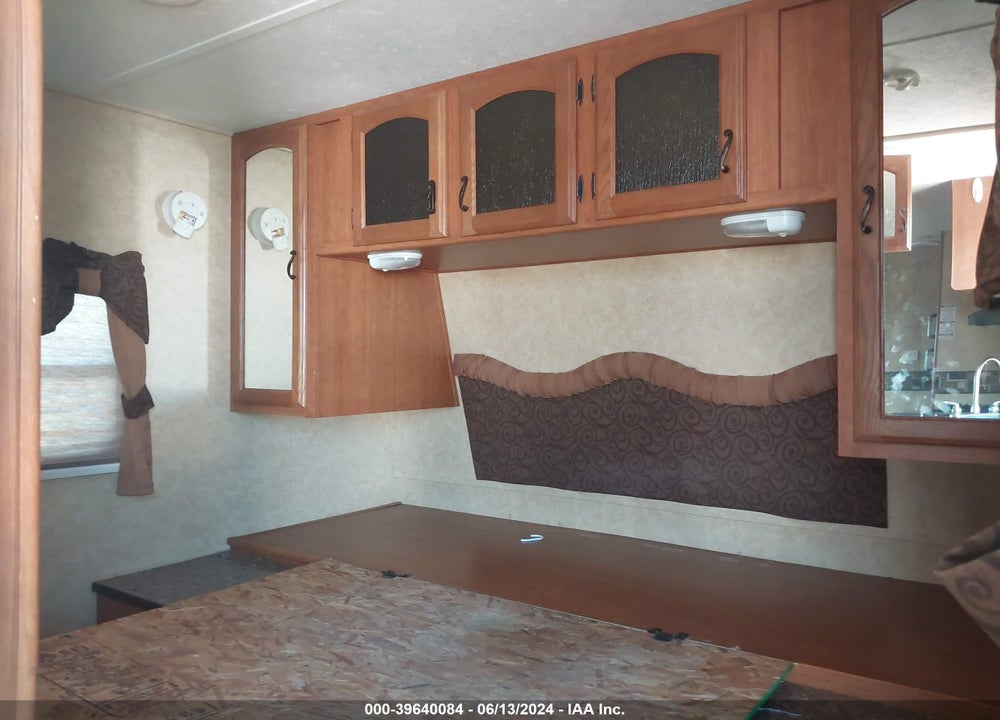 2012 TRACER EXECUTIVE 3150 BHD VIN: 5ZT2TRXB4CB501704