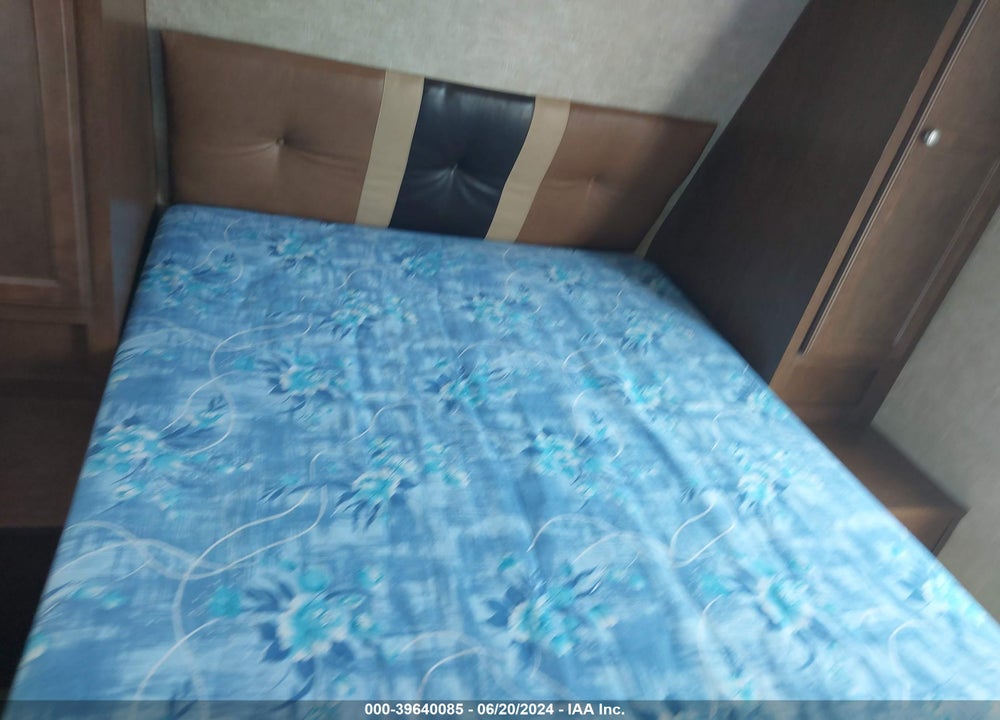 2013 VENTURE TRAVEL TRAILER VIN: 4EZT12526D8012739