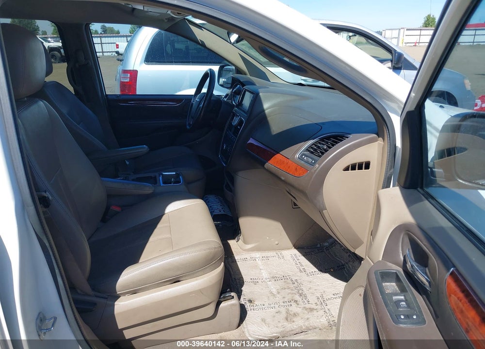 2013 CHRYSLER TOWN & COUNTRY TOURING VIN: 2C4RC1BG0DR564001
