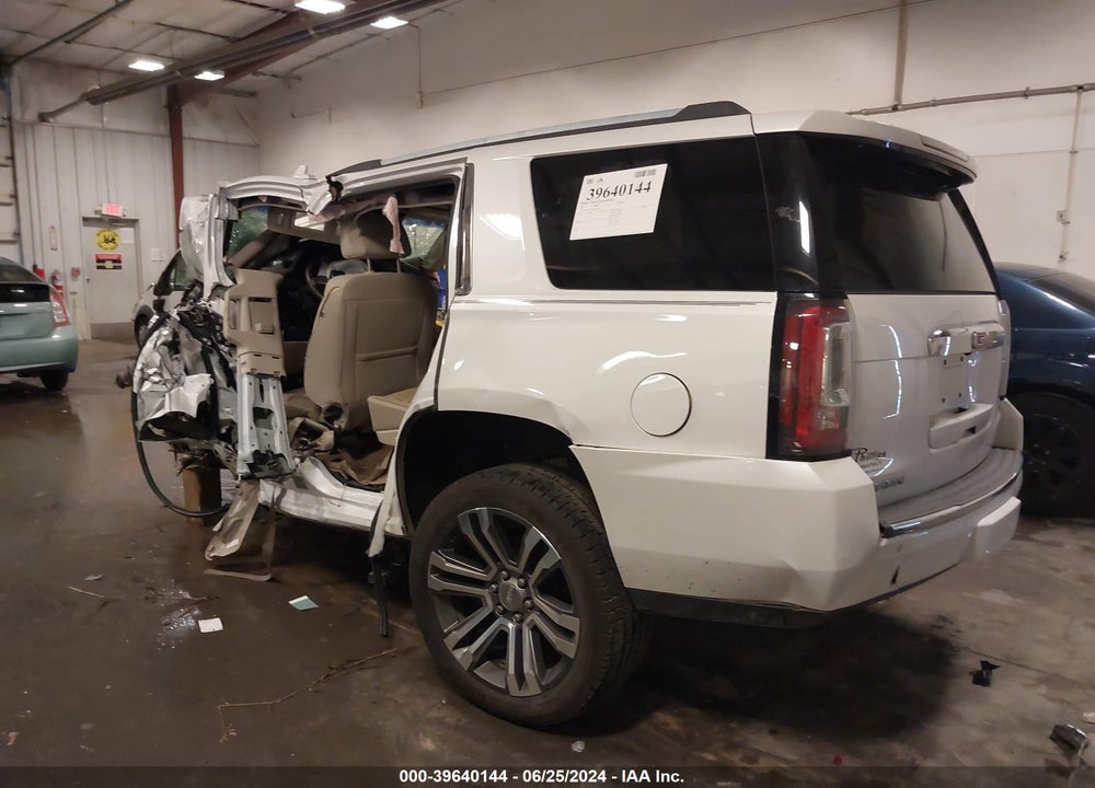2017 GMC YUKON DENALI VIN: 1GKS2CKJ0HR143925