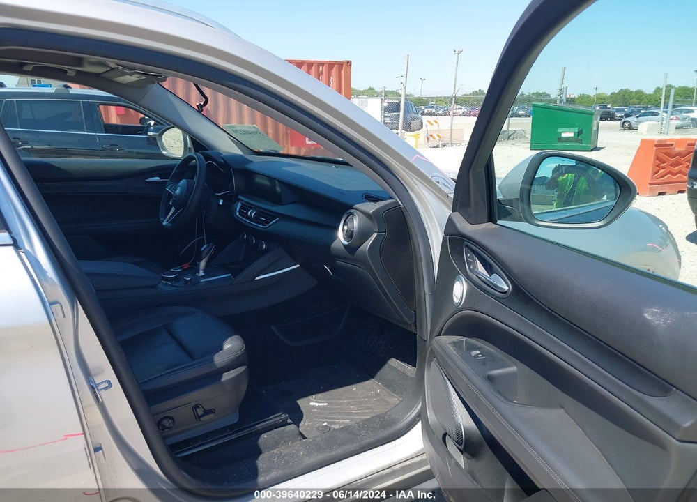 2018 ALFA ROMEO STELVIO AWD VIN: ZASFAKAN8J7B80213