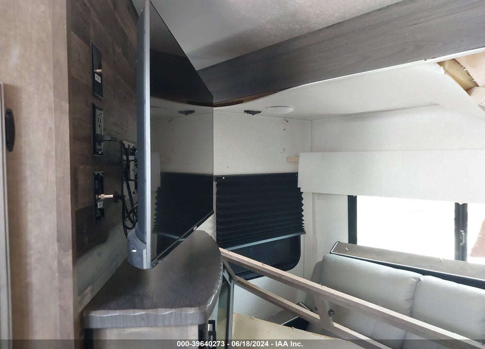 2023 VENTURE TRAVEL TRAILER VIN: 4EZT12520P8050875