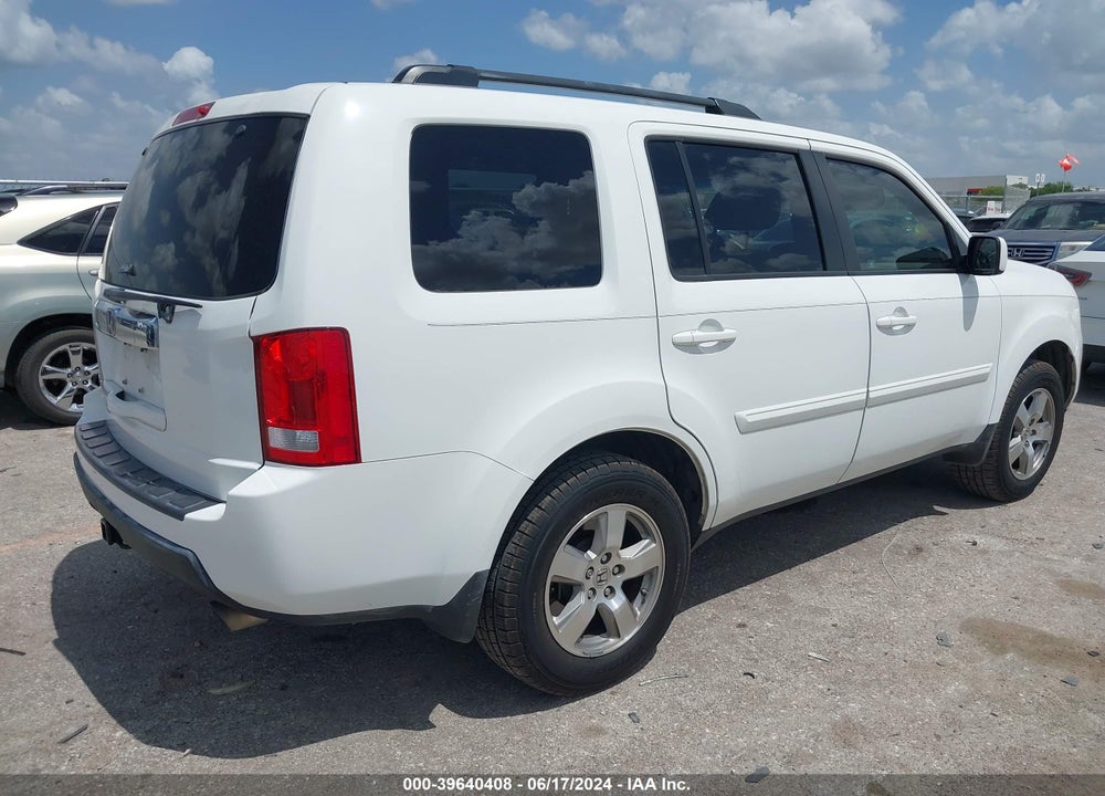 2011 HONDA PILOT EX-L VIN: 5FNYF3H51BB006767