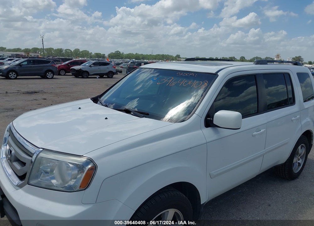 2011 HONDA PILOT EX-L VIN: 5FNYF3H51BB006767