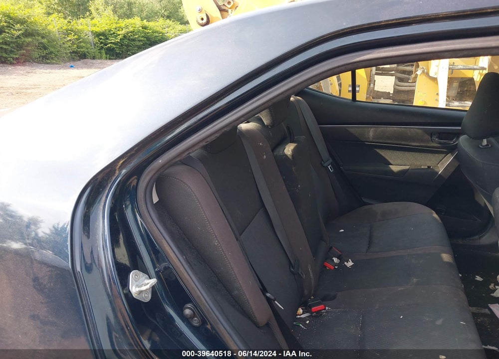 2018 TOYOTA COROLLA LE VIN: 2T1BURHE8JC016472