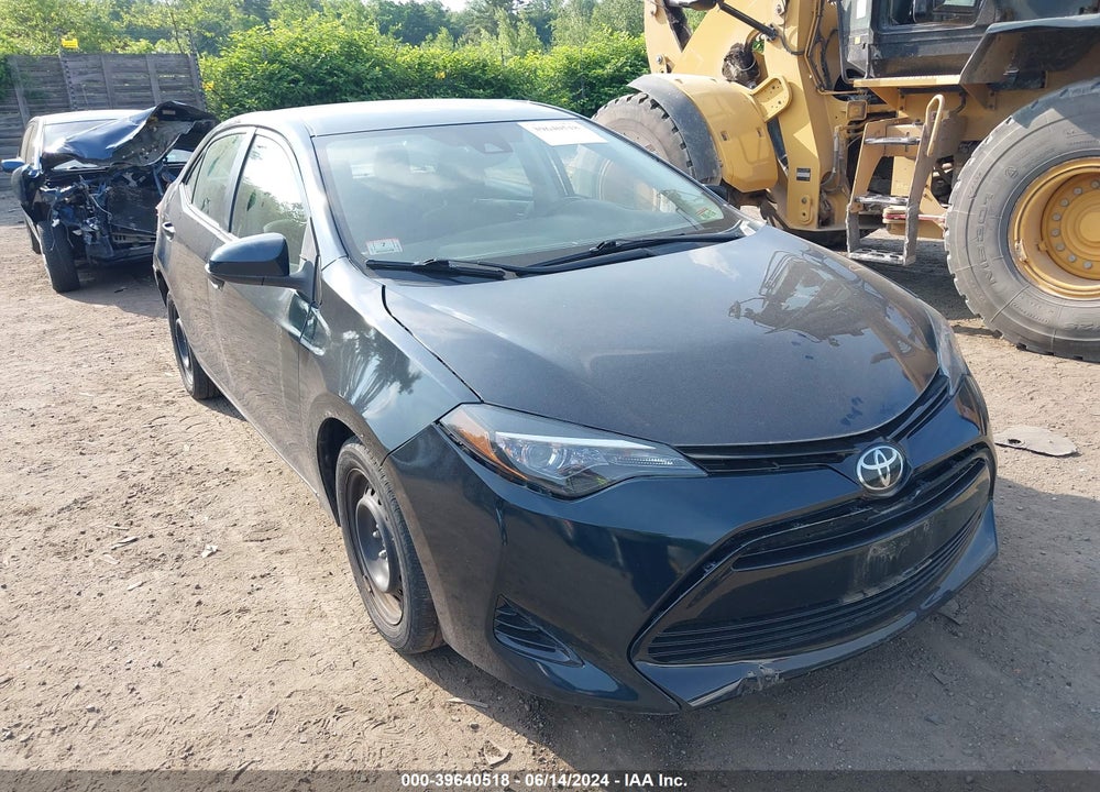 2018 TOYOTA COROLLA LE VIN: 2T1BURHE8JC016472