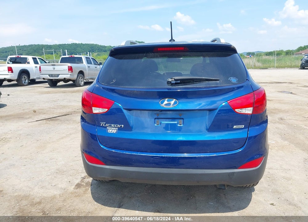 2015 HYUNDAI TUCSON SE VIN: KM8JUCAG1FU993575