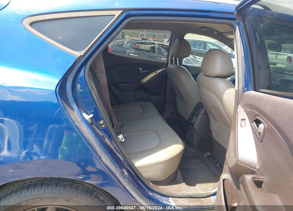 2015 HYUNDAI TUCSON SE VIN: KM8JUCAG1FU993575