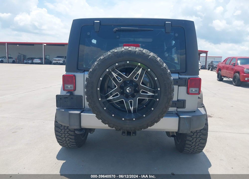 2016 JEEP WRANGLER UNLIMITED SAHARA VIN: 1C4BJWEG9GL172969
