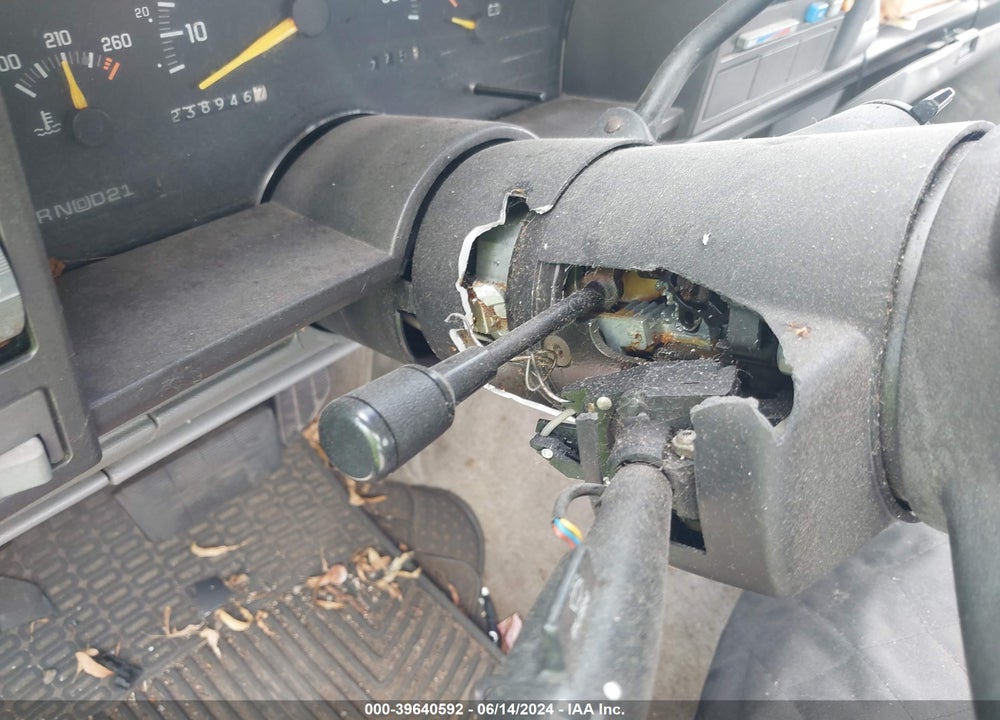 1992 GMC SIERRA C1500 VIN: 1GTEC14K5NE509168