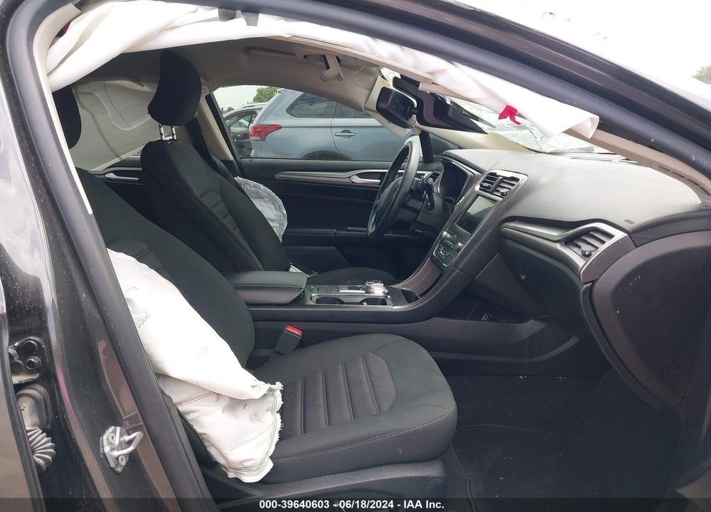 2019 FORD FUSION SE VIN: 3FA6P0HD9KR215656