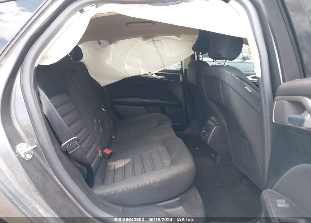 2019 FORD FUSION SE VIN: 3FA6P0HD9KR215656