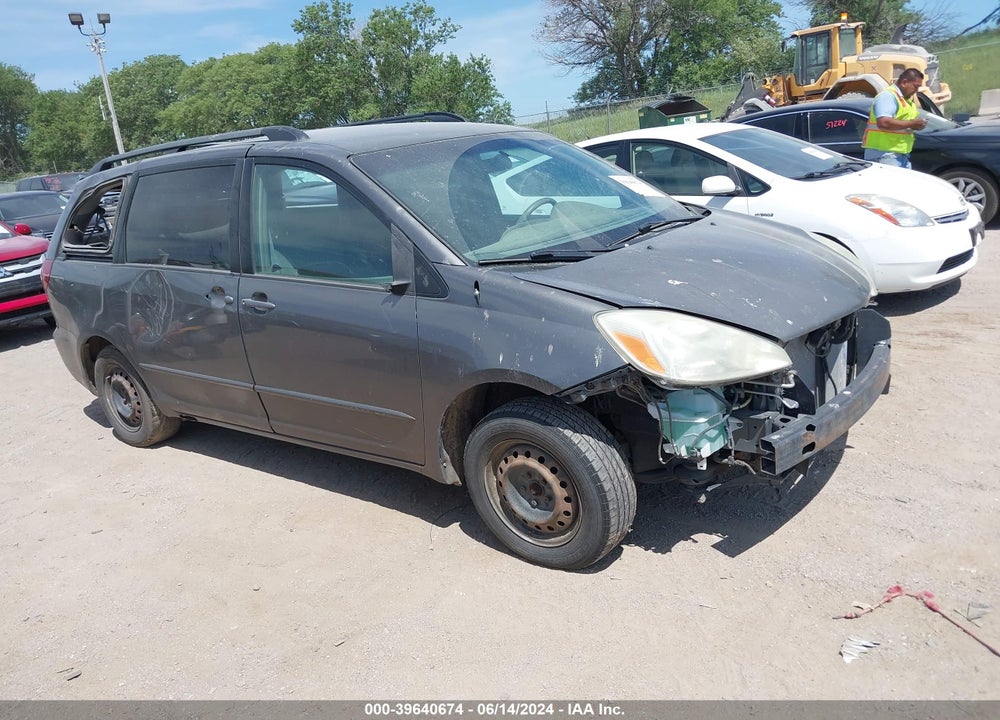 2004 TOYOTA SIENNA LE VIN: 5TDZA23C74S150020
