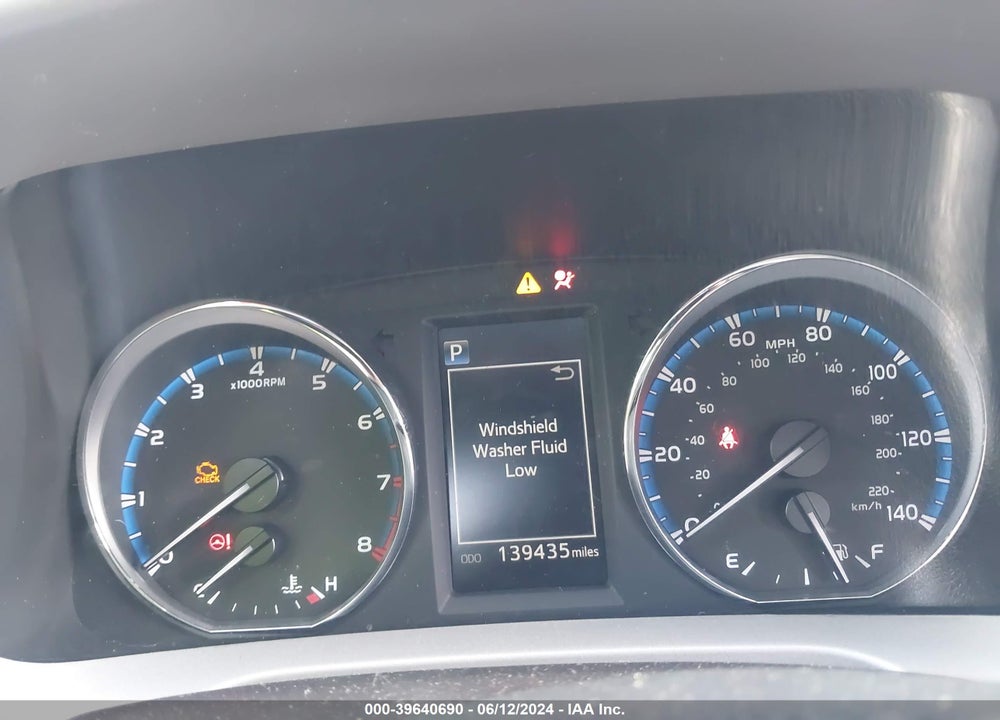 2016 TOYOTA RAV4 XLE VIN: 2T3RFREV6GW526296