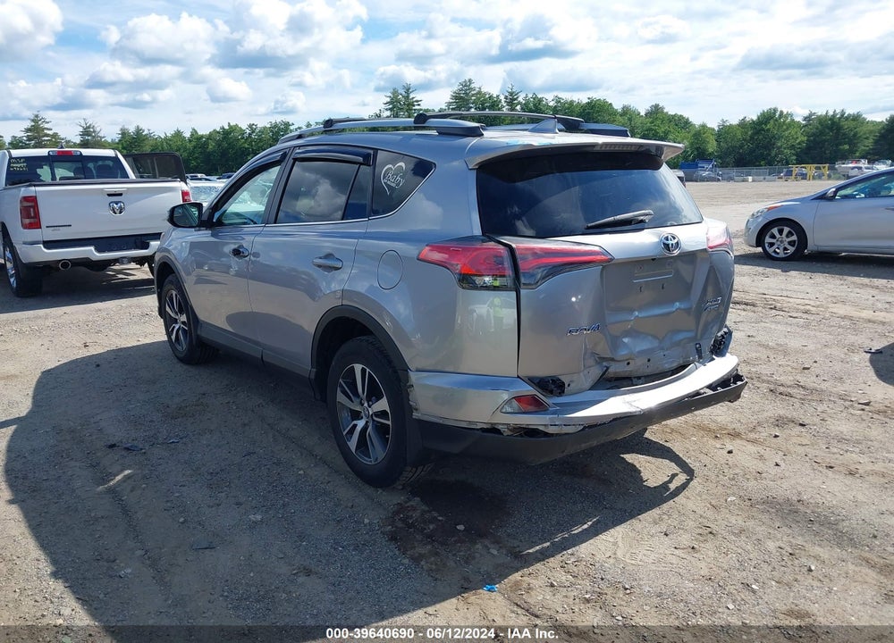 2016 TOYOTA RAV4 XLE VIN: 2T3RFREV6GW526296