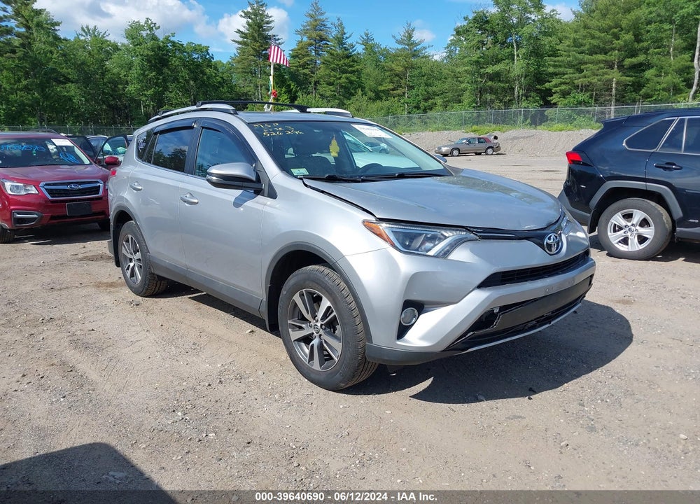 2016 TOYOTA RAV4 XLE VIN: 2T3RFREV6GW526296