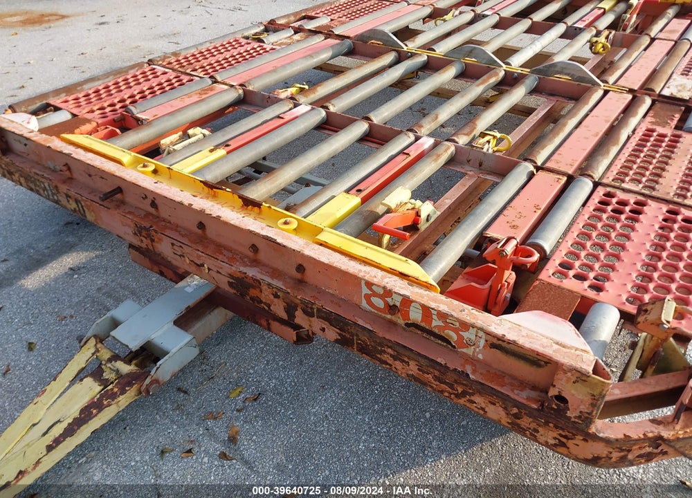 2004 EQUIPMENT GSE A05165D VIN: 00000000000168502
