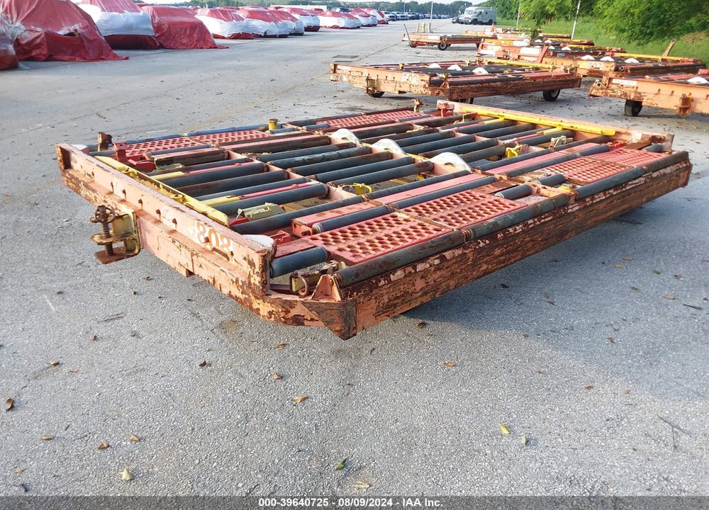 2004 EQUIPMENT GSE A05165D VIN: 00000000000168502