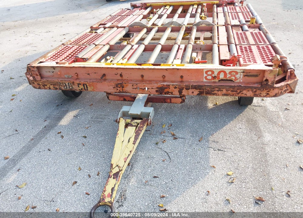 2004 EQUIPMENT GSE A05165D VIN: 00000000000168502
