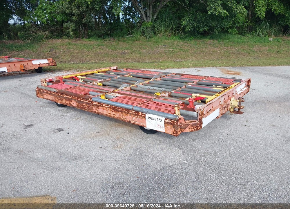 2004 EQUIPMENT GSE A05165D VIN: 00000000000168502